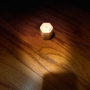 Keep Your Cadence Capsule! Petal color! Holds .56 oz